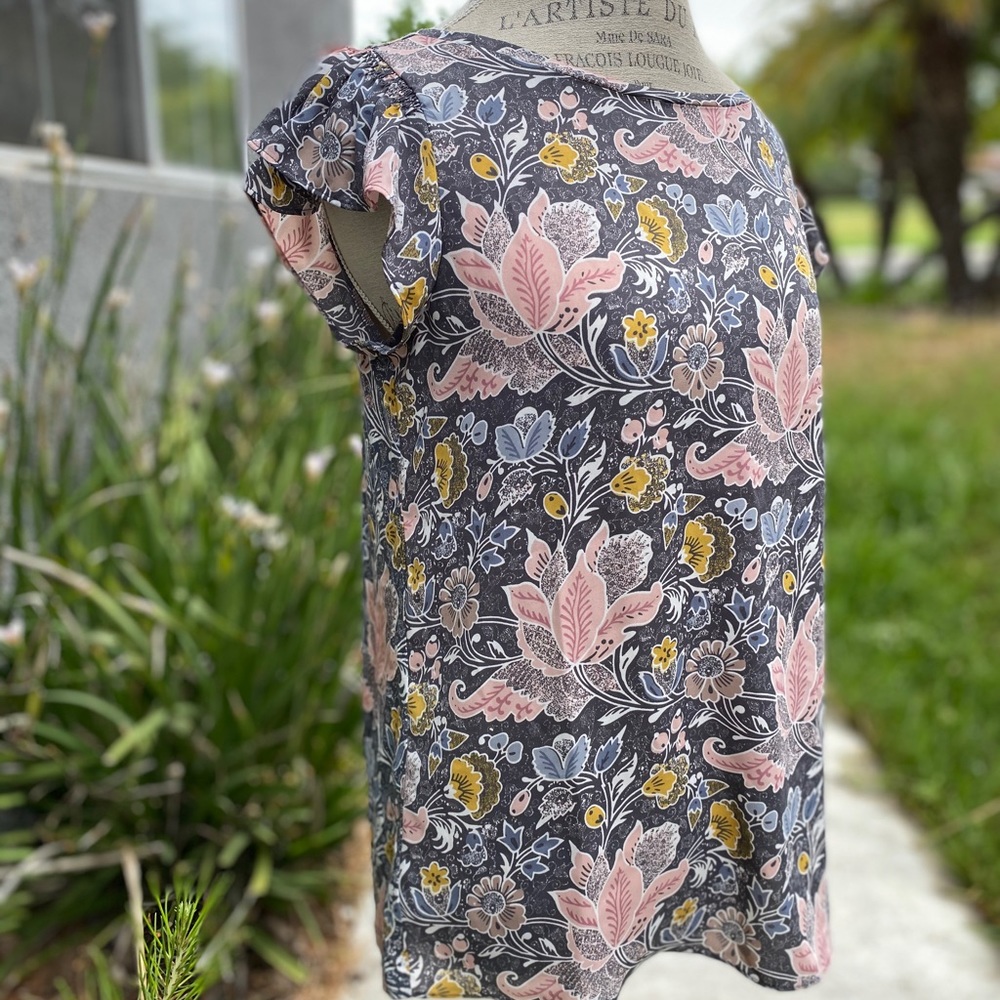 🎉new listing🎉Ann Loft Blouse - Picture 10 of 16